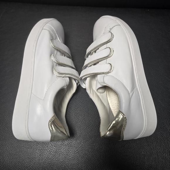 [NEW] Vionic Women's Size 8.5 White & Champagne (Gold) Velcro Sneakers - Picture 9 of 15
